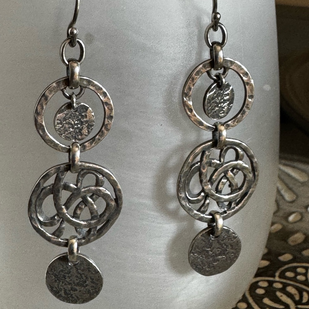 Silpada Earrings W2040 Sterling Silver Hammered Celtic Dangle Triple Disc Textur - Picture 3 of 7